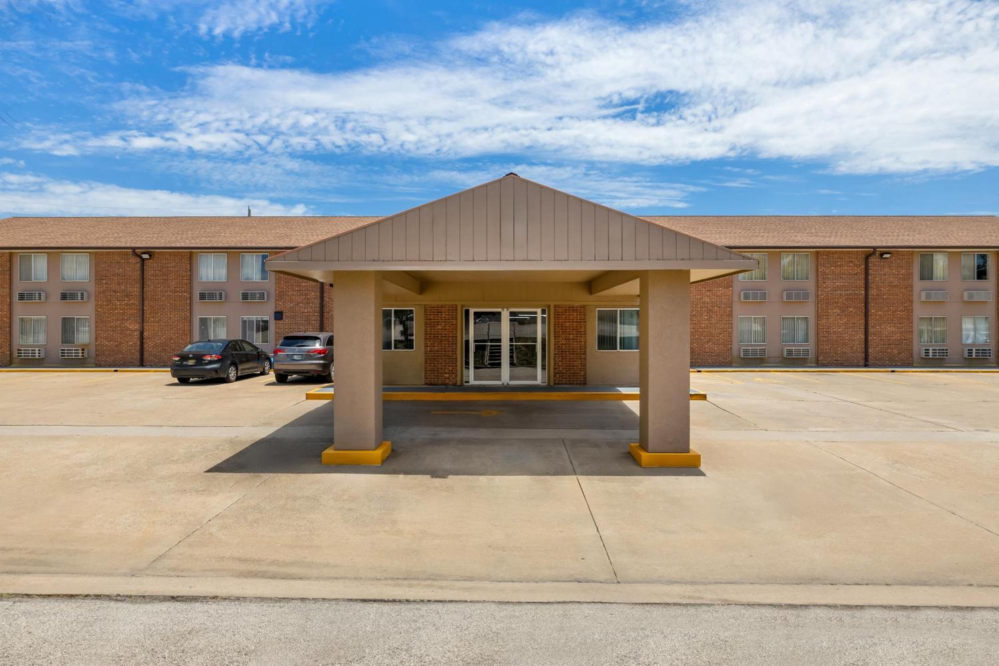 Econo Lodge Emporia Luaran gambar