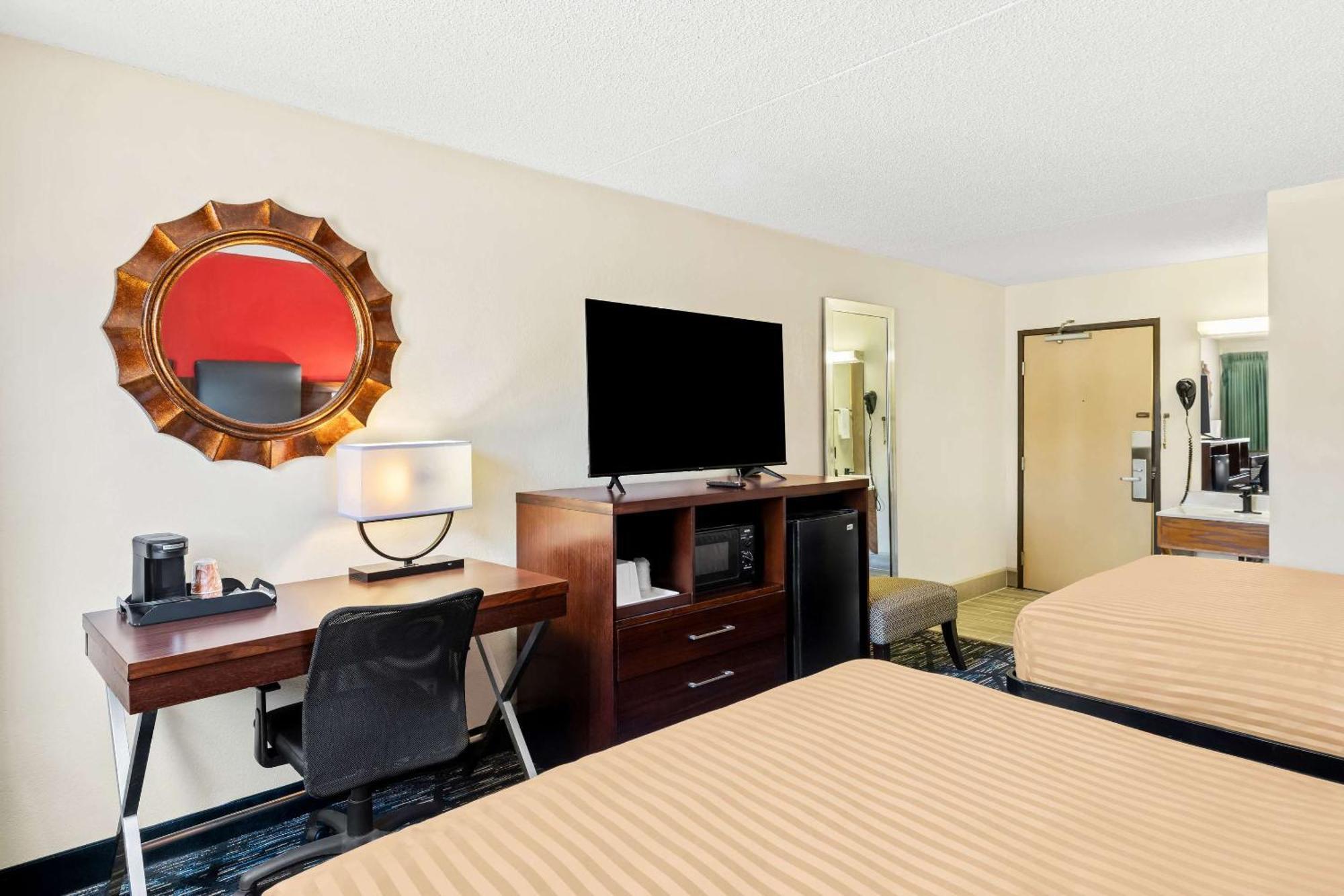 Econo Lodge Emporia Luaran gambar