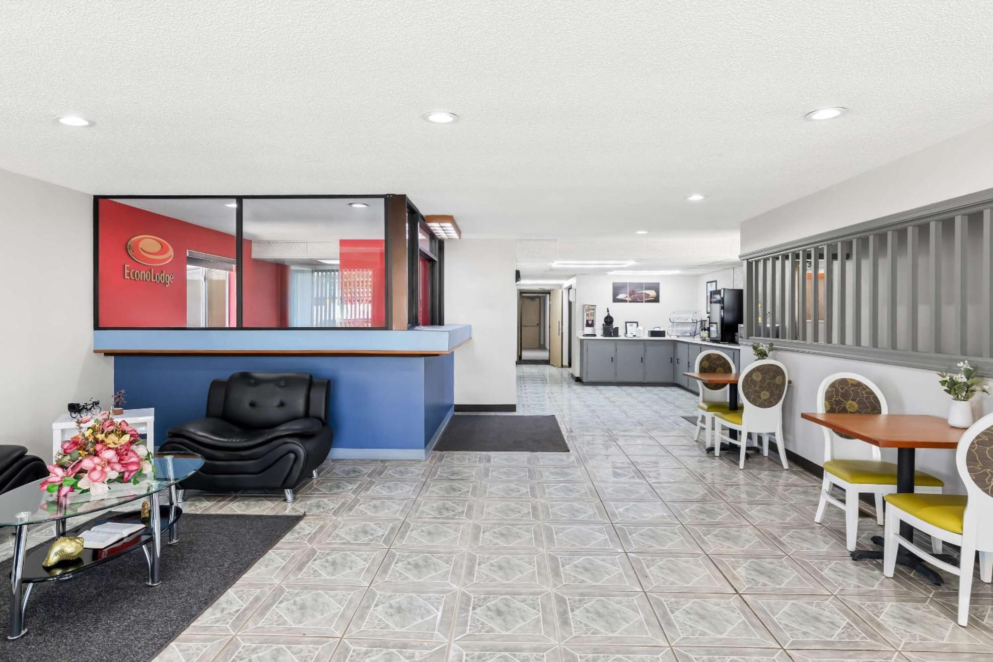 Econo Lodge Emporia Luaran gambar