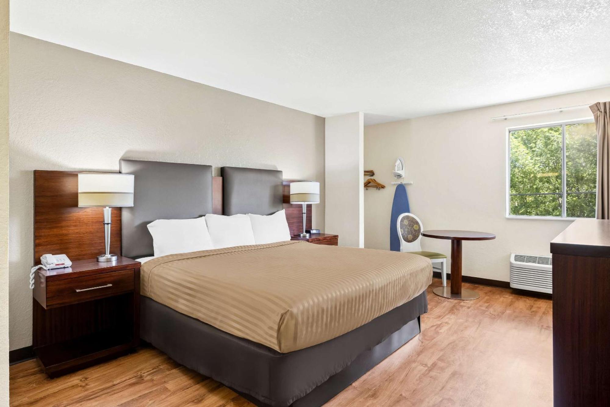 Econo Lodge Emporia Luaran gambar