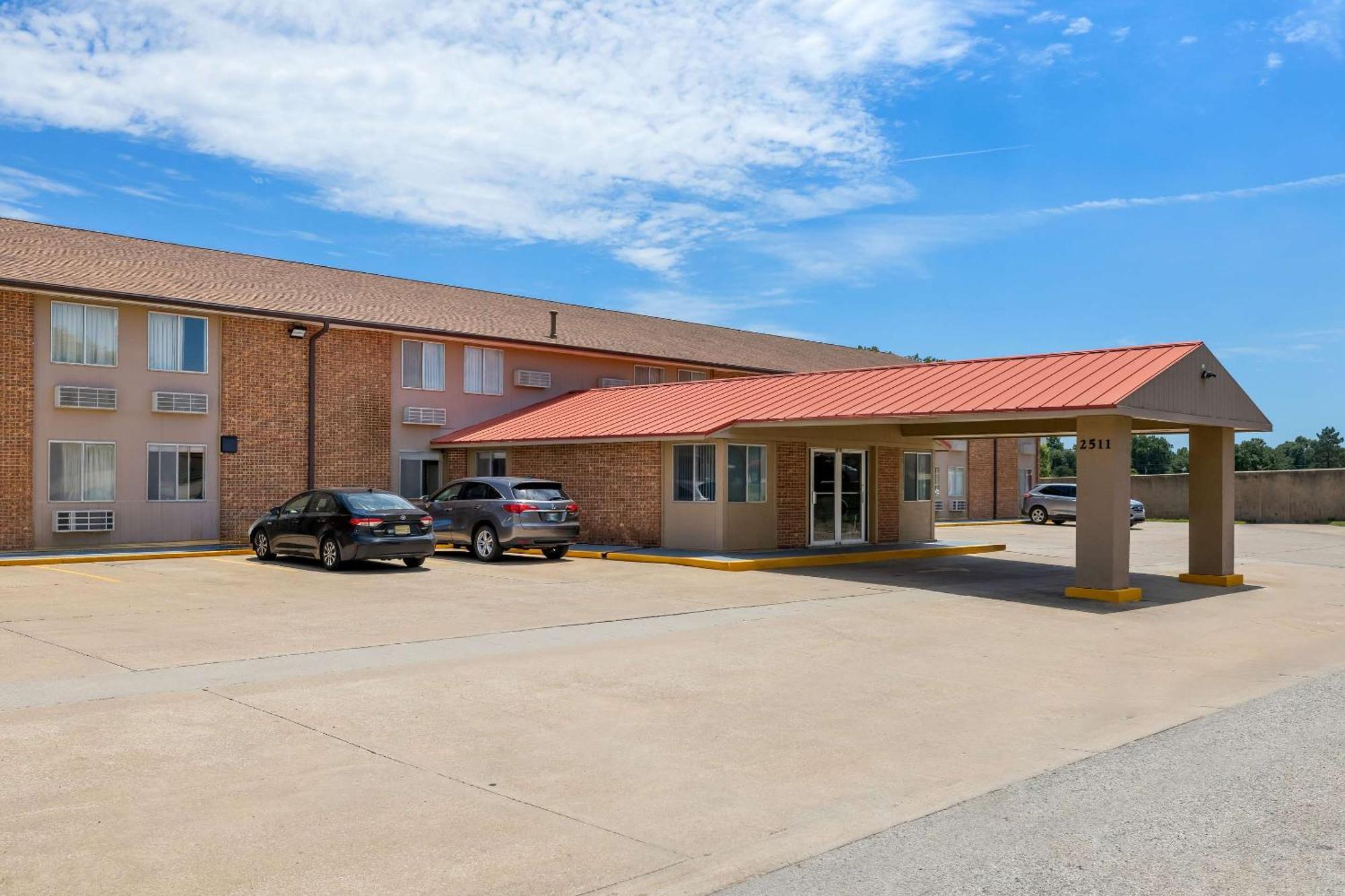 Econo Lodge Emporia Luaran gambar