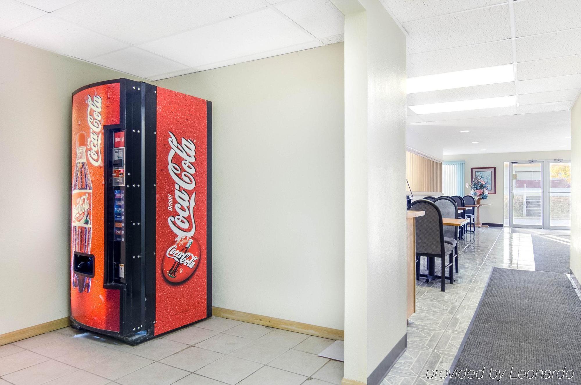 Econo Lodge Emporia Luaran gambar